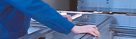 Travailler en sécurité sur les presses plieuses hydrauliques