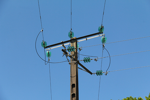 Distribution d’électricité via une ligne électrique à haute tension Distribution d’électricité via une ligne électrique à haute tension