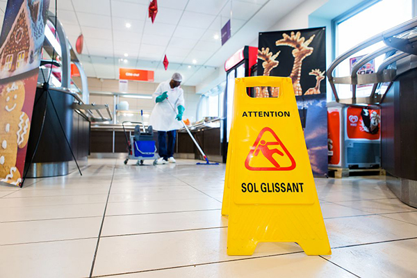 Nettoyage des sols dans un restaurant Nettoyage des sols dans un restaurant